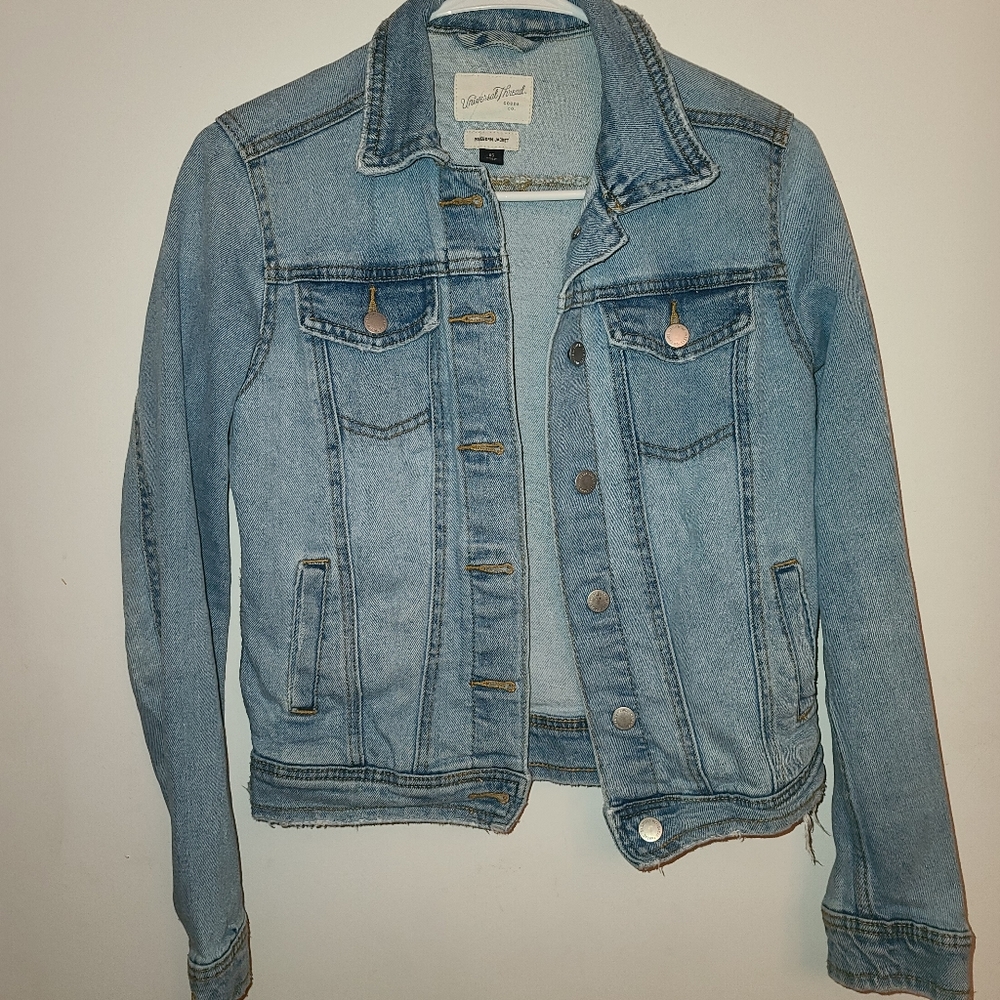 Universal Thread Jean Jacket - Picture 2 of 5